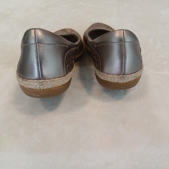 CLARKS COLLECTION METALLIC SILVER FLATS - Picture 5 of 6